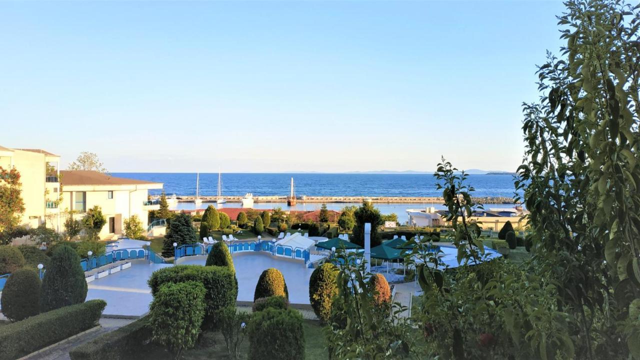 Baratero Vlas Marina Apartment Sveti Vlas Exterior foto