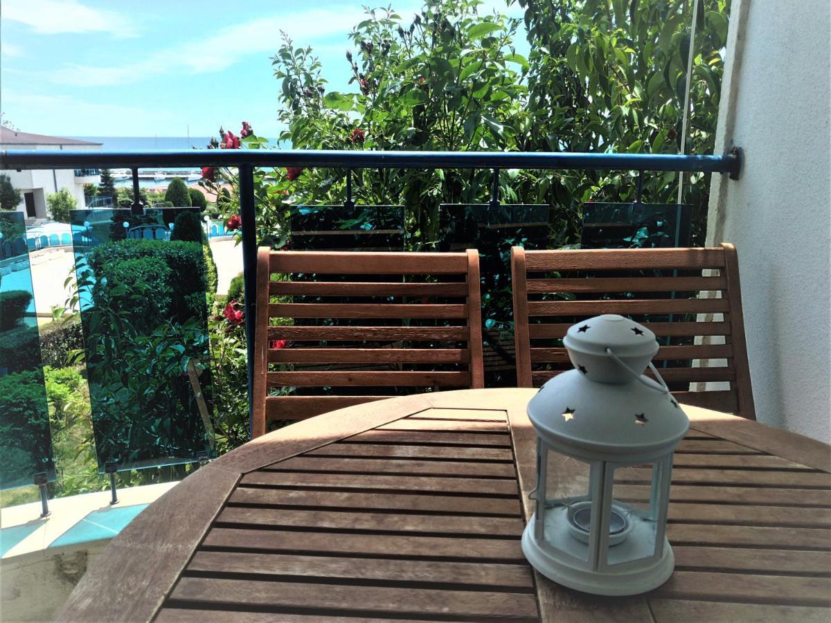 Baratero Vlas Marina Apartment Sveti Vlas Exterior foto