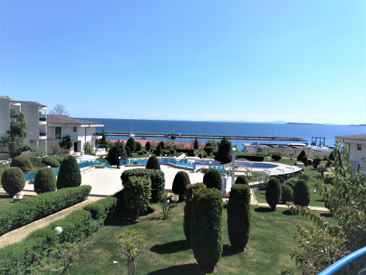 Baratero Vlas Marina Apartment Sveti Vlas Exterior foto