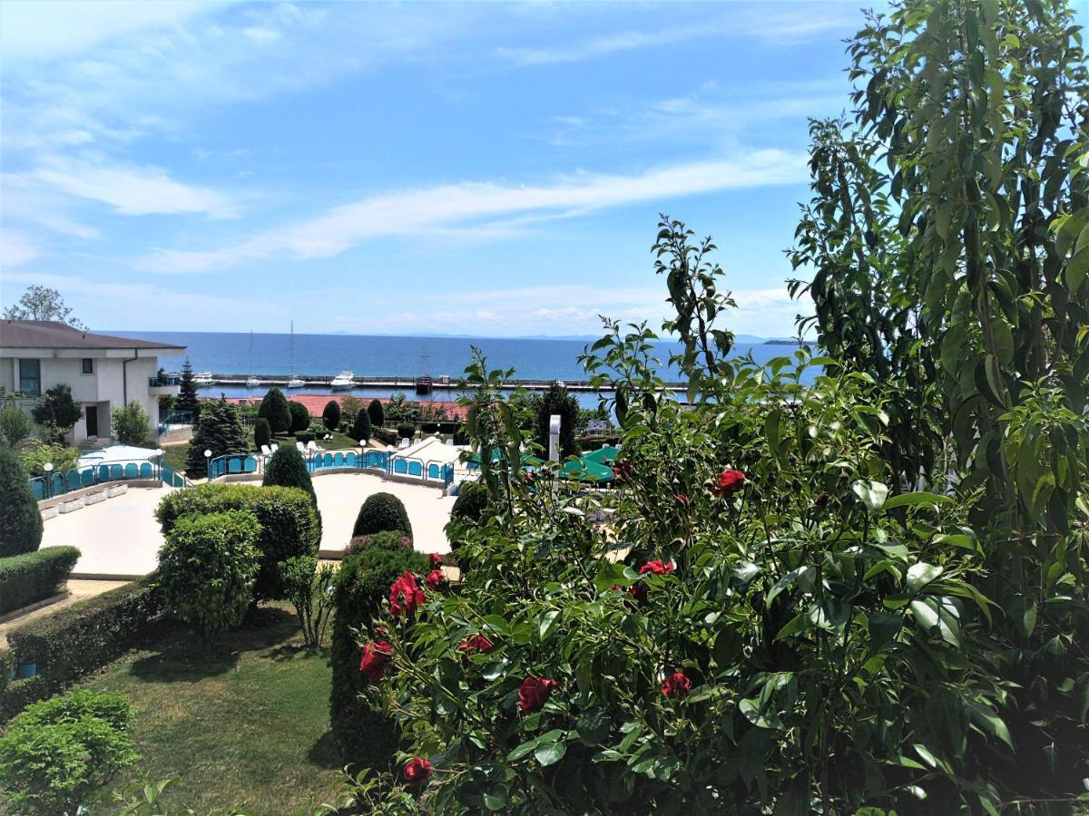 Baratero Vlas Marina Apartment Sveti Vlas Exterior foto