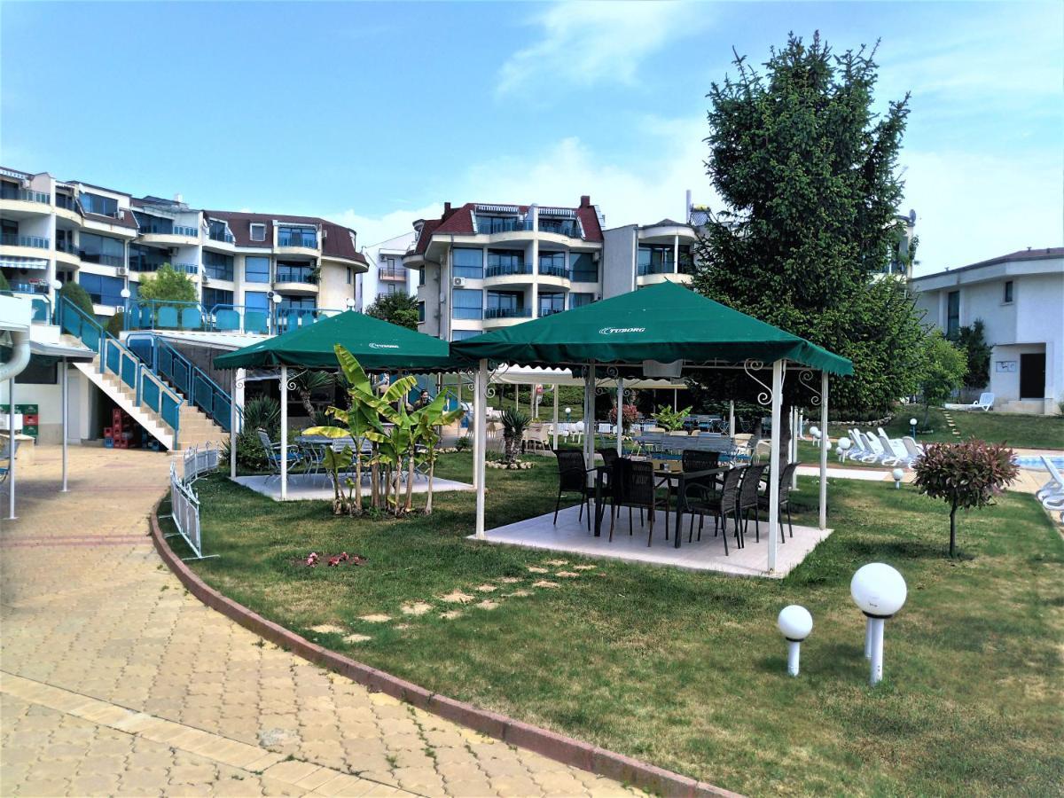 Baratero Vlas Marina Apartment Sveti Vlas Exterior foto