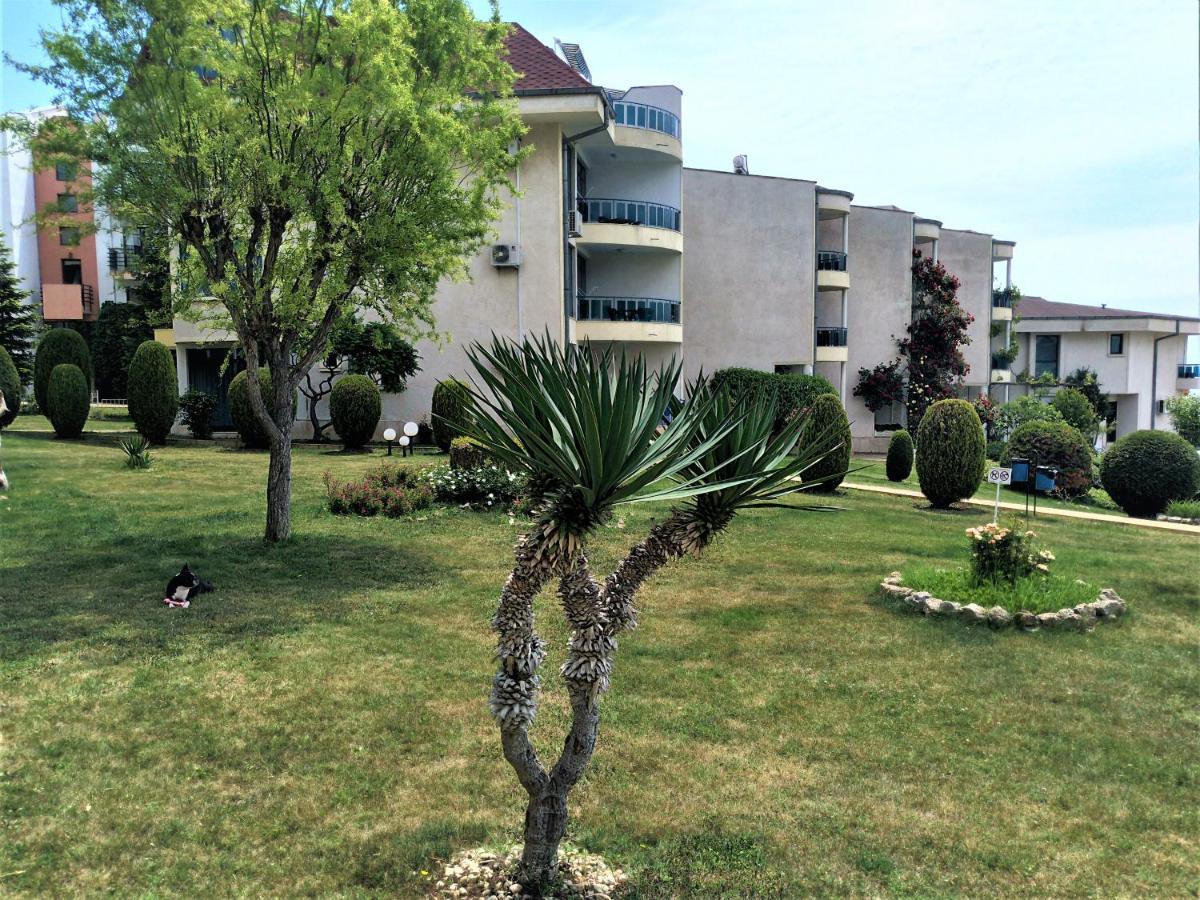 Baratero Vlas Marina Apartment Sveti Vlas Exterior foto