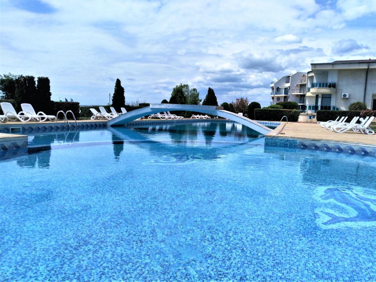 Baratero Vlas Marina Apartment Sveti Vlas Exterior foto
