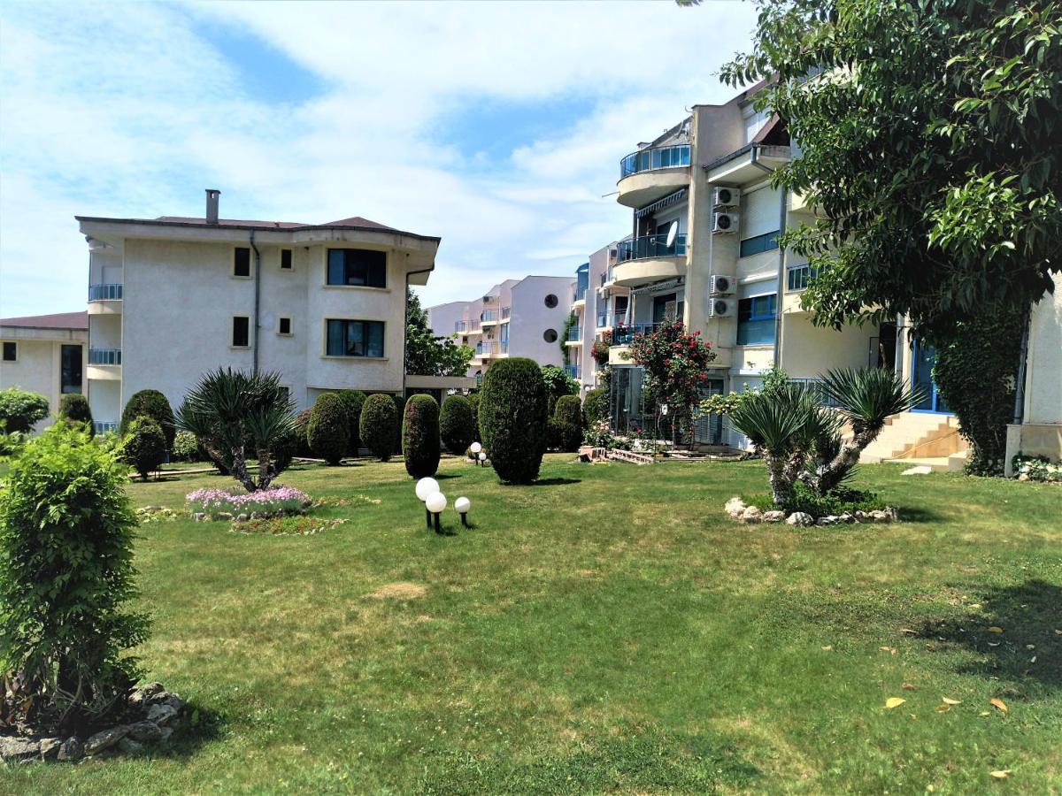 Baratero Vlas Marina Apartment Sveti Vlas Exterior foto