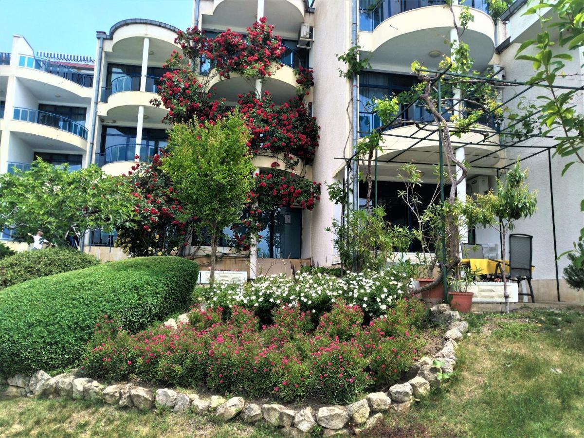 Baratero Vlas Marina Apartment Sveti Vlas Exterior foto