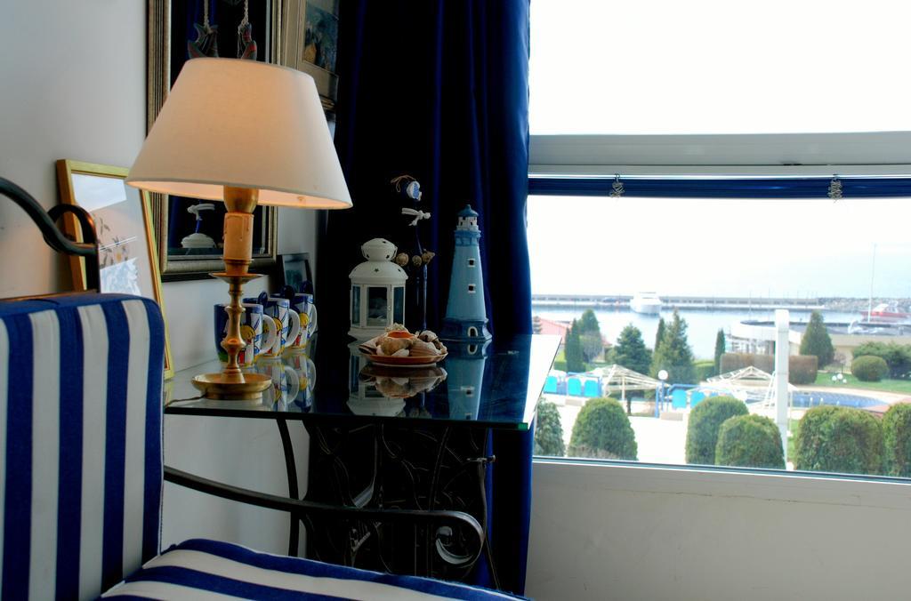 Baratero Vlas Marina Apartment Sveti Vlas Exterior foto