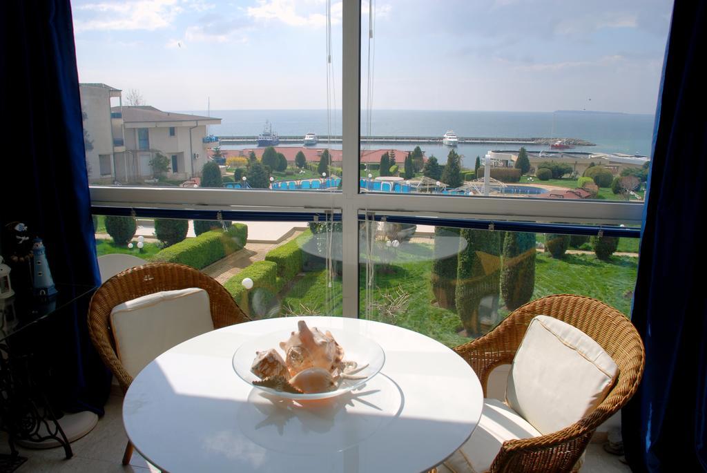 Baratero Vlas Marina Apartment Sveti Vlas Exterior foto