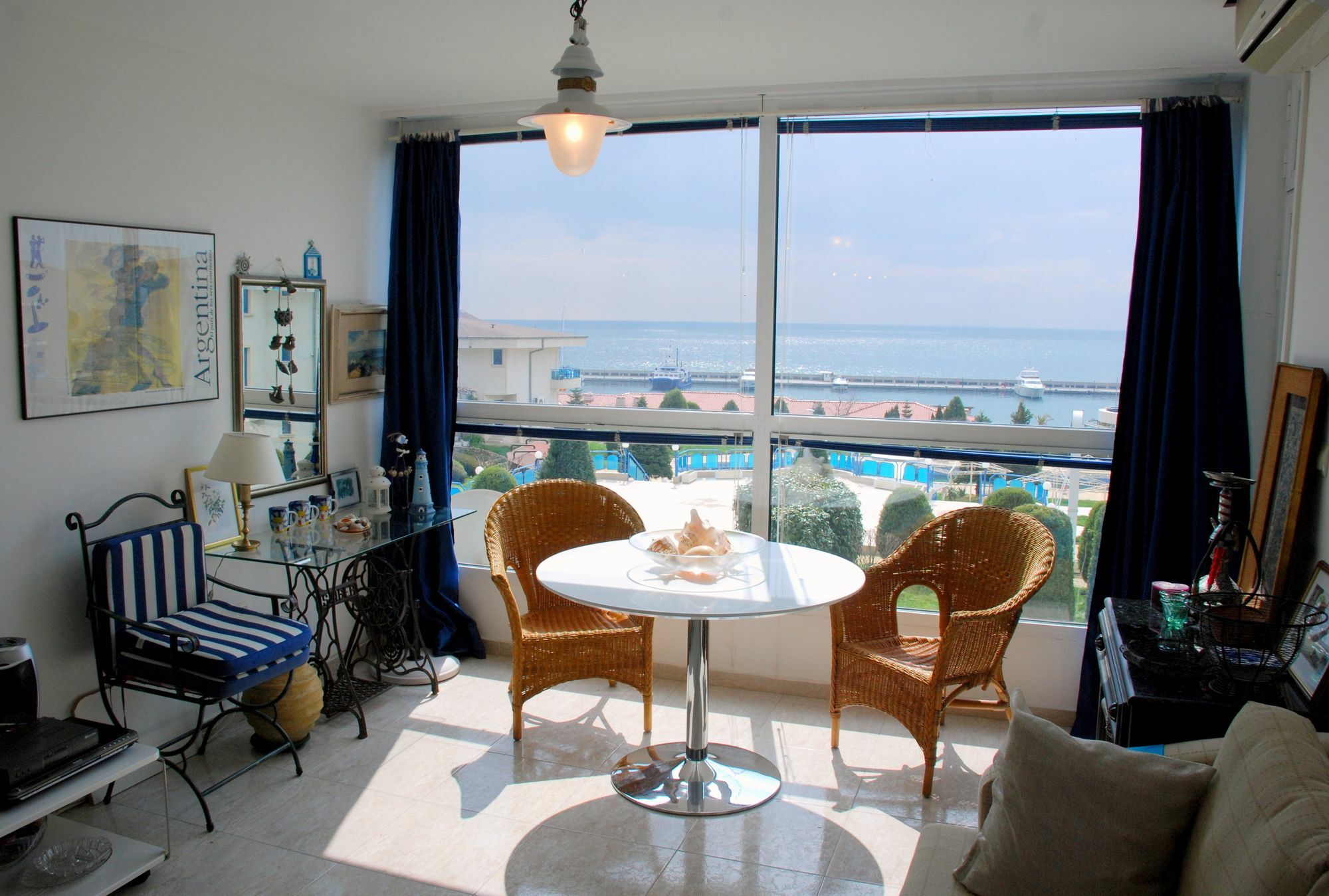 Baratero Vlas Marina Apartment Sveti Vlas Exterior foto